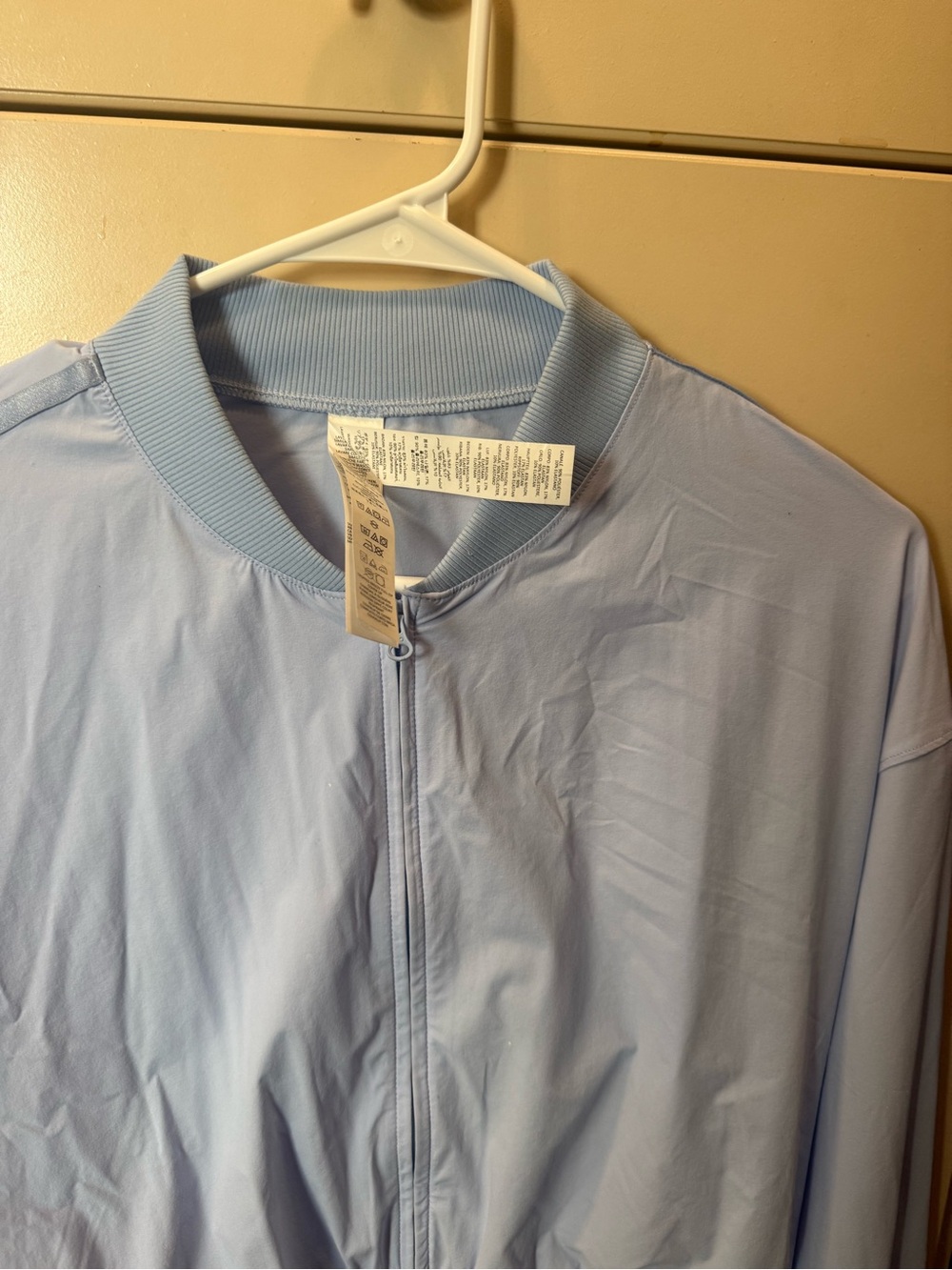 ALO Yoga Light Blue Cropped Bomber Jacket - Picture 2 of 5